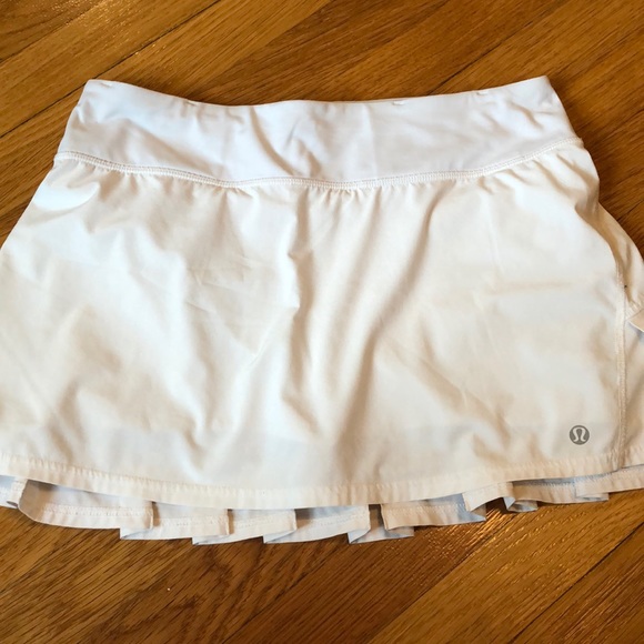 lululemon athletica Dresses & Skirts - White lululemon skirt size 6